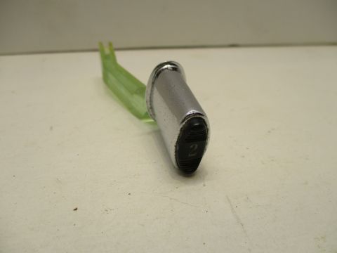 Transmission pushbutton, second gear